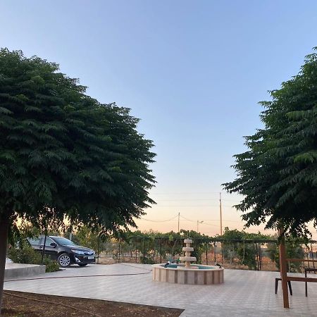 مزرعة النجم Najem Farm Villa Al-Qasr Exterior photo